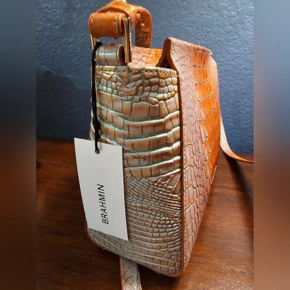 Crossbody - Picture 4 of 14